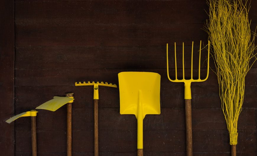 Stylish and Functional Accessories for Modern Gardens