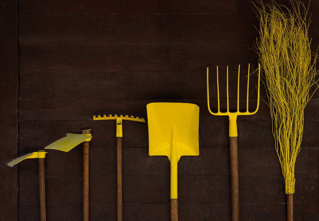 Stylish and Functional Accessories for Modern Gardens